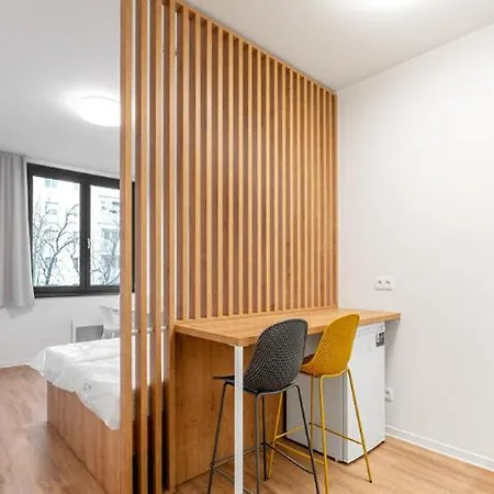 Modern Near Airport And Centre! Appartamento *